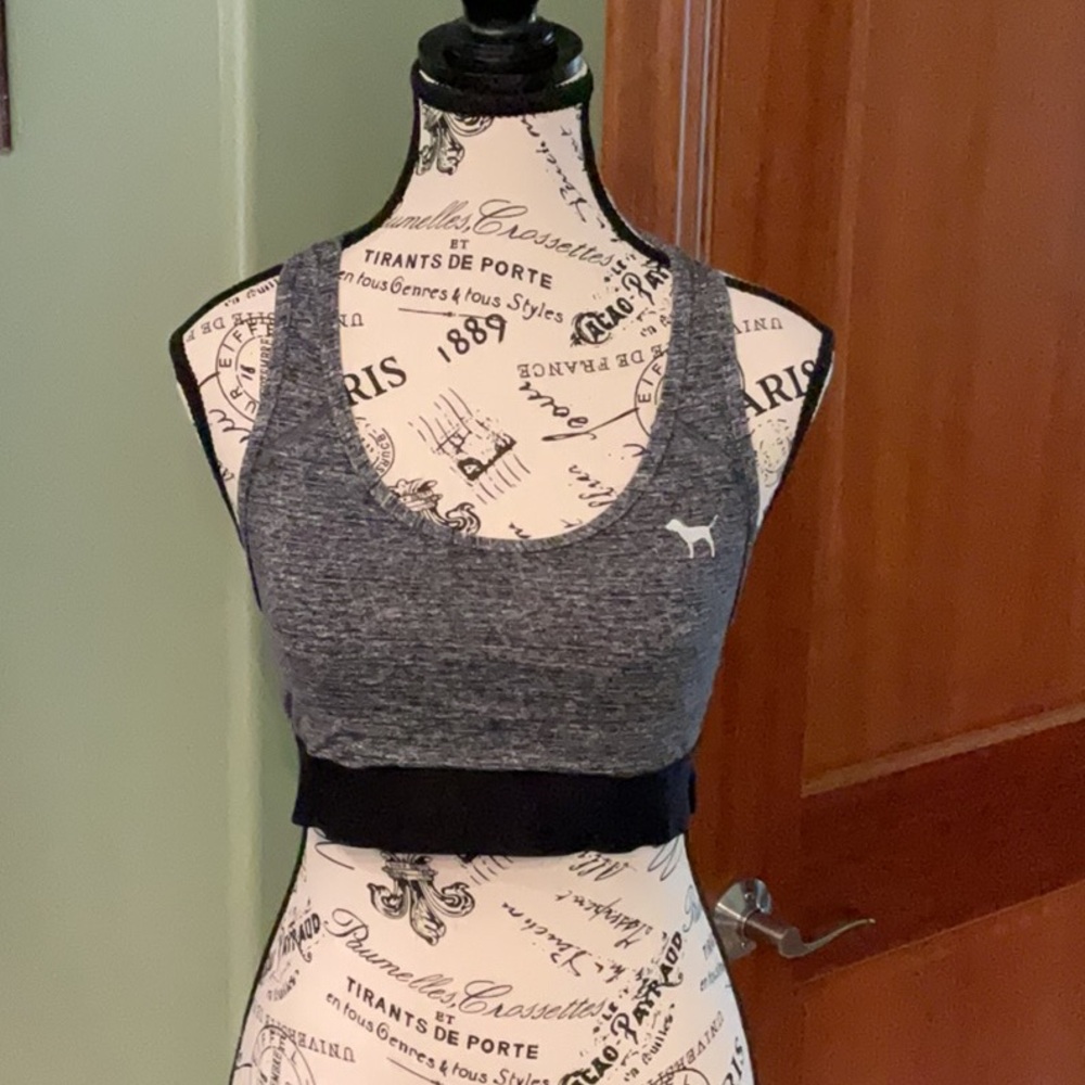 PINK Women's Gray Sports Bra Size M